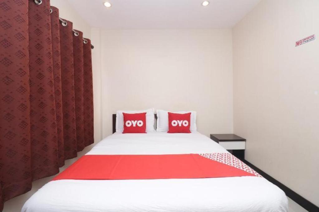 Oyo 253 Kk 11 Boutique Inn Банкок Екстериор снимка