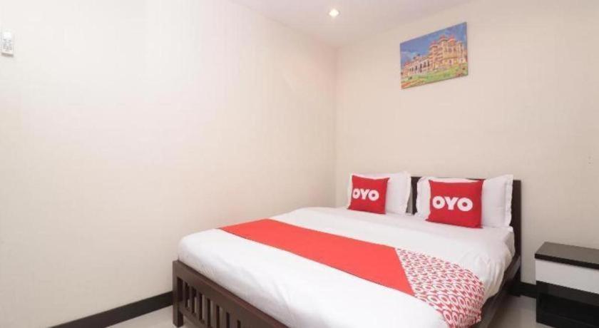 Oyo 253 Kk 11 Boutique Inn Банкок Екстериор снимка