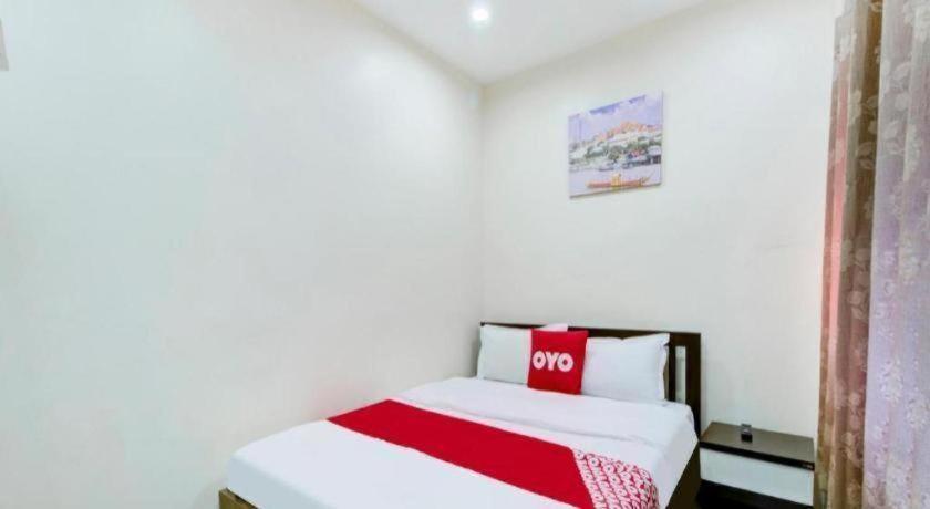Oyo 253 Kk 11 Boutique Inn Банкок Екстериор снимка
